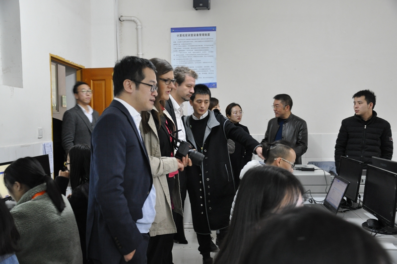 1542789959409352.jpg 中江職中迎來(lái)德國(guó)客人.jpg