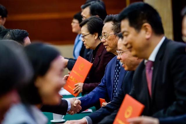 黃炎培職業(yè)教育獎(jiǎng)揭曉，向獲獎(jiǎng)?wù)咦ＹR！