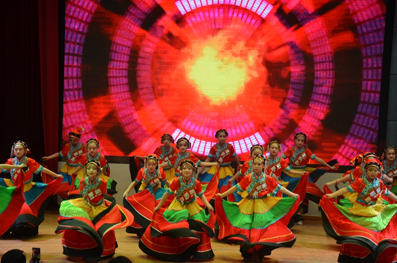 1613984421988768.jpg 德外小學舉行“2021迎春文藝晚會”2.jpg