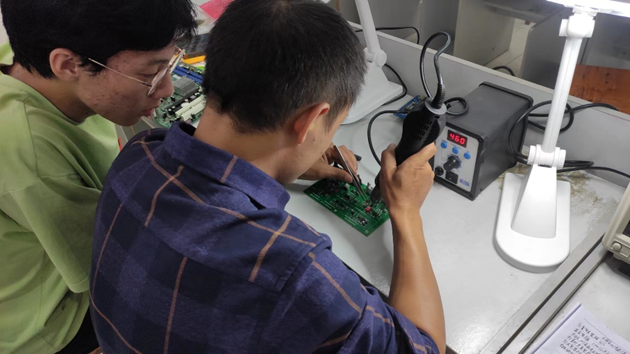 1667203558778041.png 指導(dǎo)老師親身示范和演示_副本.png