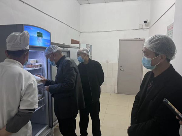 1711588730731323.jpg 中江縣教育督導(dǎo)組到中江職中檢查督導(dǎo)學(xué)校食品安全工作2.jpg